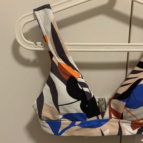 Seafolly - In the Jungle Bikini Top in Size 10 - Picture 4 of 11